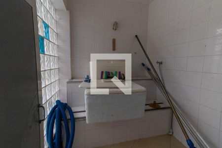 Casa à venda com 477m², 5 quartos e 3 vagasBanheiro de Serviço