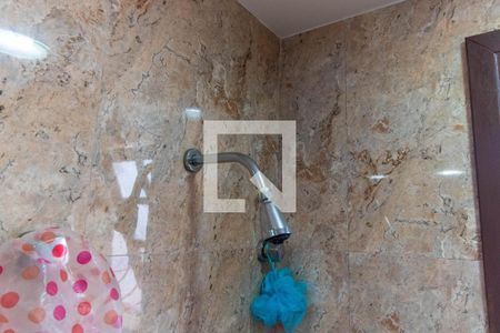 Casa à venda com 477m², 5 quartos e 3 vagasBanheiro 2