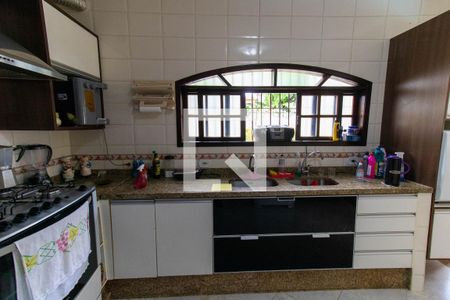 Casa à venda com 477m², 5 quartos e 3 vagasCozinha