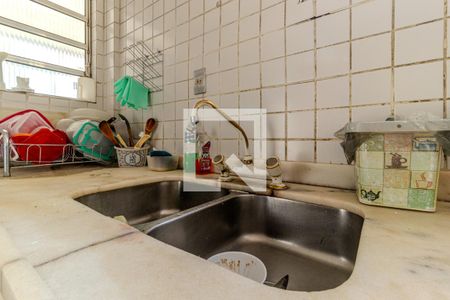 Apartamento à venda com 176m², 4 quartos e 2 vagasCozinha