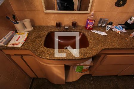 Apartamento à venda com 200m², 4 quartos e 1 vaga Apartamento à venda com 200m², 4 quartos e 1 vagaBanheiro