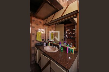 Apartamento à venda com 200m², 4 quartos e 1 vaga Apartamento à venda com 200m², 4 quartos e 1 vagaBanheiro da Suíte 4