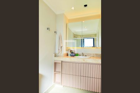 Apartamento à venda com 143m², 3 quartos e 2 vagasBanheiro da Suite 1