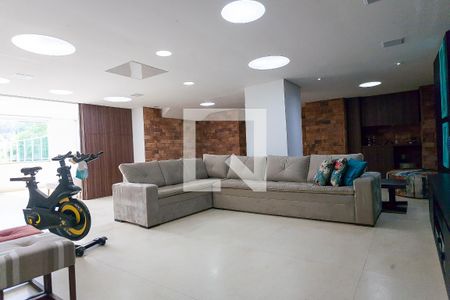 Casa de condomínio à venda com 850m², 4 quartos e 6 vagas Casa de condomínio à venda com 850m², 4 quartos e 6 vagascinema