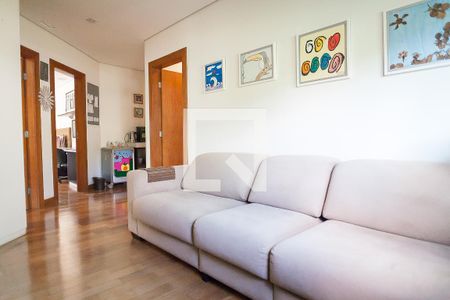 Casa de condomínio à venda com 850m², 4 quartos e 6 vagas Casa de condomínio à venda com 850m², 4 quartos e 6 vagassala de tv