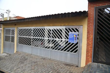 Casa à venda com 222m², 4 quartos e 3 vagasFachada