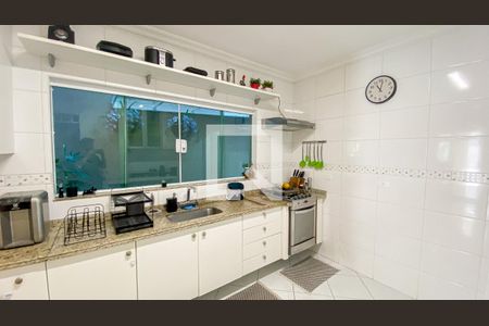 Casa à venda com 178m², 3 quartos e 4 vagas Casa à venda com 178m², 3 quartos e 4 vagasCozinha