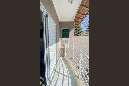 Casa à venda com 178m², 3 quartos e 4 vagas Casa à venda com 178m², 3 quartos e 4 vagasVaranda Suite 1