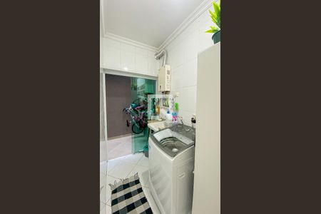 Casa à venda com 178m², 3 quartos e 4 vagas Casa à venda com 178m², 3 quartos e 4 vagasÁrea de Serviço