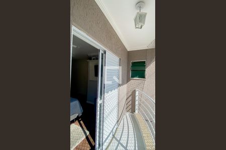 Casa à venda com 178m², 3 quartos e 4 vagas Casa à venda com 178m², 3 quartos e 4 vagasVaranda Suite 1