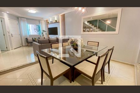 Casa à venda com 178m², 3 quartos e 4 vagas Casa à venda com 178m², 3 quartos e 4 vagasSala - Sala de Jantar