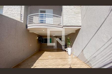 Casa à venda com 178m², 3 quartos e 4 vagas Casa à venda com 178m², 3 quartos e 4 vagasGaragem