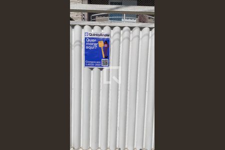 Casa à venda com 178m², 3 quartos e 4 vagas Casa à venda com 178m², 3 quartos e 4 vagasFachada