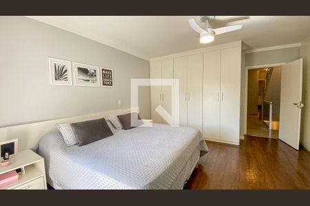 Casa à venda com 178m², 3 quartos e 4 vagas Casa à venda com 178m², 3 quartos e 4 vagasSuite 1