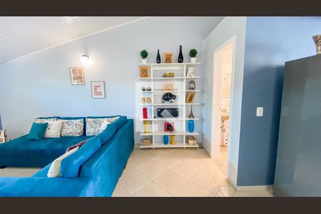 Casa à venda com 178m², 3 quartos e 4 vagas Casa à venda com 178m², 3 quartos e 4 vagasEspaço Gourmet - Sala