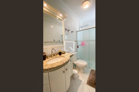 Casa à venda com 178m², 3 quartos e 4 vagas Casa à venda com 178m², 3 quartos e 4 vagasBanheiro da Suíte 1