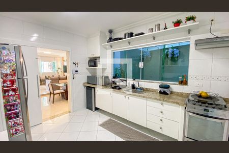 Casa à venda com 178m², 3 quartos e 4 vagas Casa à venda com 178m², 3 quartos e 4 vagasCozinha