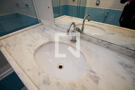 Apartamento à venda com 140m², 3 quartos e sem vaga Apartamento à venda com 140m², 3 quartos e sem vagaBanheiro da Suíte