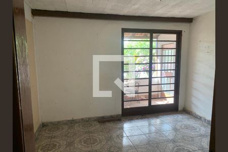 Casa à venda com 364m², 3 quartos e 3 vagasSala
