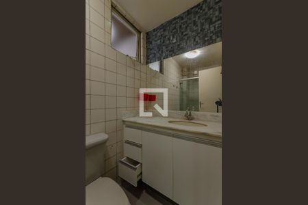 Apartamento à venda com 111m², 3 quartos e 1 vaga Apartamento à venda com 111m², 3 quartos e 1 vagaBanheiro Social