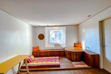 Apartamento à venda com 132m², 2 quartos e 2 vagasQuarto 2 - Suíte