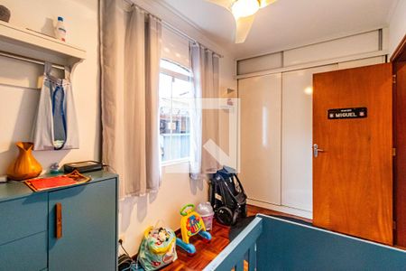 Casa à venda com 190m², 3 quartos e 4 vagas Casa à venda com 190m², 3 quartos e 4 vagasQuarto 01