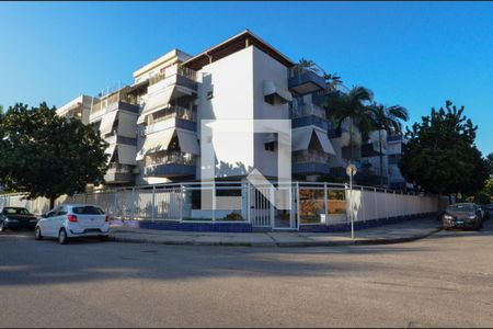 Apartamento à venda com 83m², 3 quartos e 1 vaga Apartamento à venda com 83m², 3 quartos e 1 vagaFachada