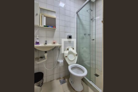 Apartamento à venda com 83m², 3 quartos e 1 vaga Apartamento à venda com 83m², 3 quartos e 1 vagaBanheiro da Suíte 2