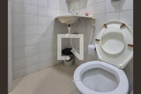 Apartamento à venda com 83m², 3 quartos e 1 vaga Apartamento à venda com 83m², 3 quartos e 1 vagaBanheiro da Suíte 2