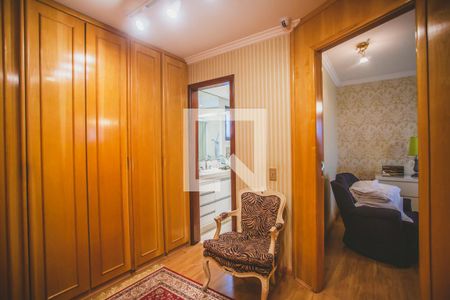 Apartamento à venda com 234m², 4 quartos e 4 vagas Apartamento à venda com 234m², 4 quartos e 4 vagasCloset