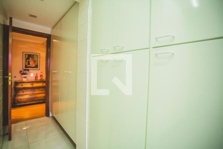 Apartamento à venda com 234m², 4 quartos e 4 vagas Apartamento à venda com 234m², 4 quartos e 4 vagasÁrea de Serviço