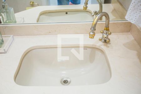 Apartamento à venda com 234m², 4 quartos e 4 vagas Apartamento à venda com 234m², 4 quartos e 4 vagasLavabo