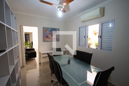 Casa para alugar com 140m², 3 quartos e 2 vagasQuarto