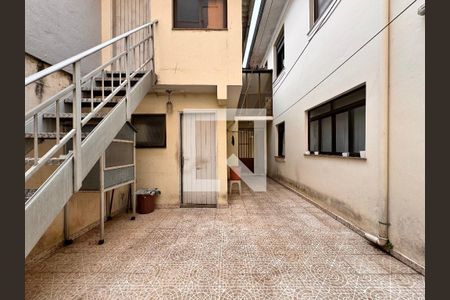 Casa à venda com 247m², 3 quartos e 4 vagas Casa à venda com 247m², 3 quartos e 4 vagasQuintal