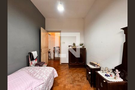Casa à venda com 247m², 3 quartos e 4 vagas Casa à venda com 247m², 3 quartos e 4 vagasQuarto 2
