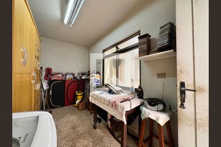 Casa à venda com 247m², 3 quartos e 4 vagas Casa à venda com 247m², 3 quartos e 4 vagasLavanderia