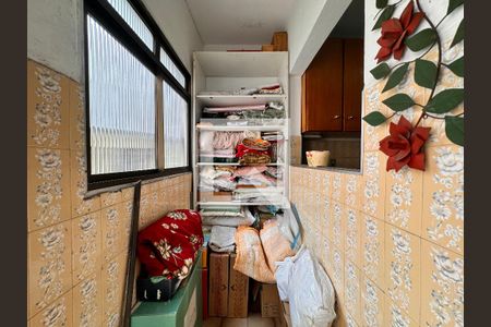 Casa à venda com 247m², 3 quartos e 4 vagas Casa à venda com 247m², 3 quartos e 4 vagasDespensa
