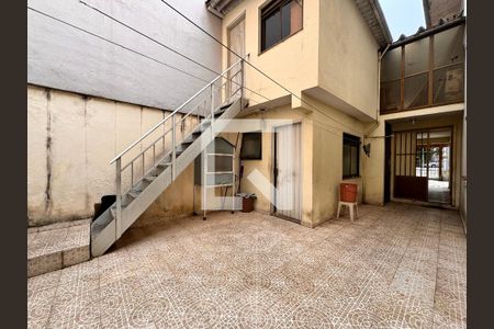 Casa à venda com 247m², 3 quartos e 4 vagas Casa à venda com 247m², 3 quartos e 4 vagasQuintal