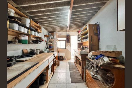 Casa à venda com 247m², 3 quartos e 4 vagas Casa à venda com 247m², 3 quartos e 4 vagasEdícula