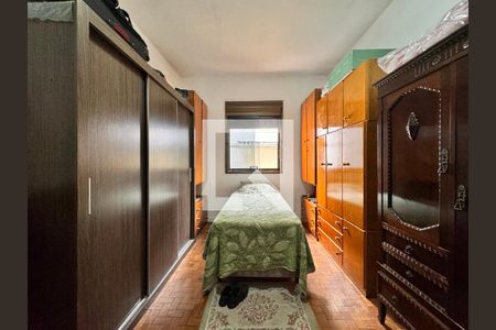 Casa à venda com 247m², 3 quartos e 4 vagas Casa à venda com 247m², 3 quartos e 4 vagasQuarto 3