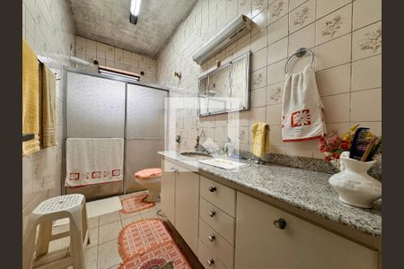 Casa à venda com 247m², 3 quartos e 4 vagas Casa à venda com 247m², 3 quartos e 4 vagasBanheiro