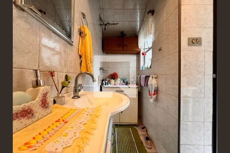 Casa à venda com 247m², 3 quartos e 4 vagas Casa à venda com 247m², 3 quartos e 4 vagasLavabo