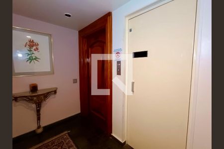 Apartamento à venda com 229m², 4 quartos e 2 vagasHall