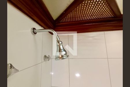 Apartamento à venda com 229m², 4 quartos e 2 vagasBanheiro social