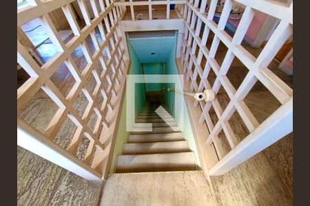 Apartamento à venda com 229m², 4 quartos e 2 vagasEscada segundo piso