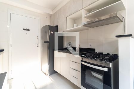 Cozinha de apartamento à venda com 2 quartos, 32m² em Parque Fongaro, São Paulo