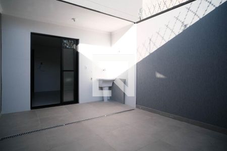 Casa à venda com 87m², 2 quartos e 1 vagaVaranda