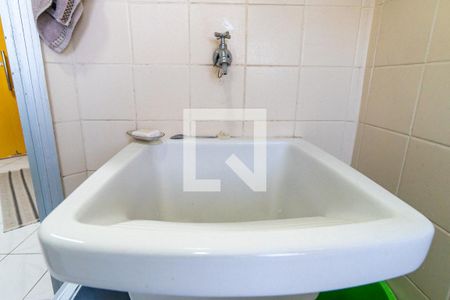 Apartamento à venda com 70m², 3 quartos e 1 vaga Apartamento à venda com 70m², 3 quartos e 1 vagaÁrea de Serviço Detalhe