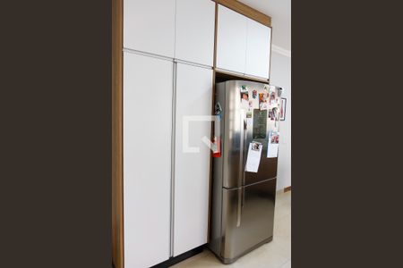 Casa à venda com 166m², 3 quartos e 3 vagas Casa à venda com 166m², 3 quartos e 3 vagasCozinha