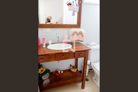 Casa à venda com 166m², 3 quartos e 3 vagas Casa à venda com 166m², 3 quartos e 3 vagasLavabo